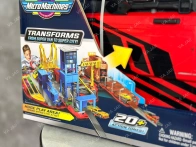 Naujas MicroMachines automobilis-transformeris