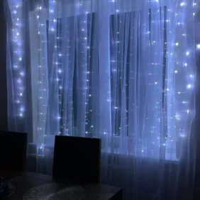 Led lempučių užuolaida