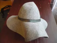 Moteriška elegantiška skrybelė