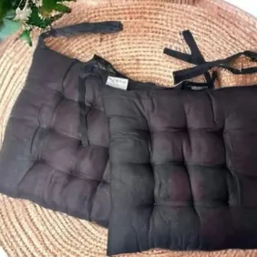Paminkštinimai kėdžių: * 4 vnt.