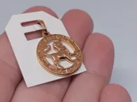 Keturi pakabukai zodiako ženklai