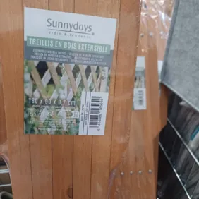 Medinė ištraukiama sodo tvorelė