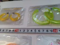 Auskarai plastikiniai spalvoti 12 porų