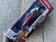 Transformeris su pultu naujas