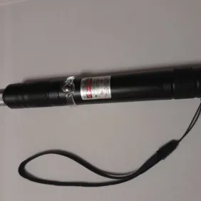 Žalios spalvos lazeris