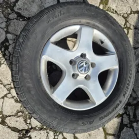 VW Touareg orginalus R17 ratai su padangomis
