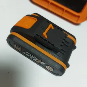 Worx akumuliatoriai